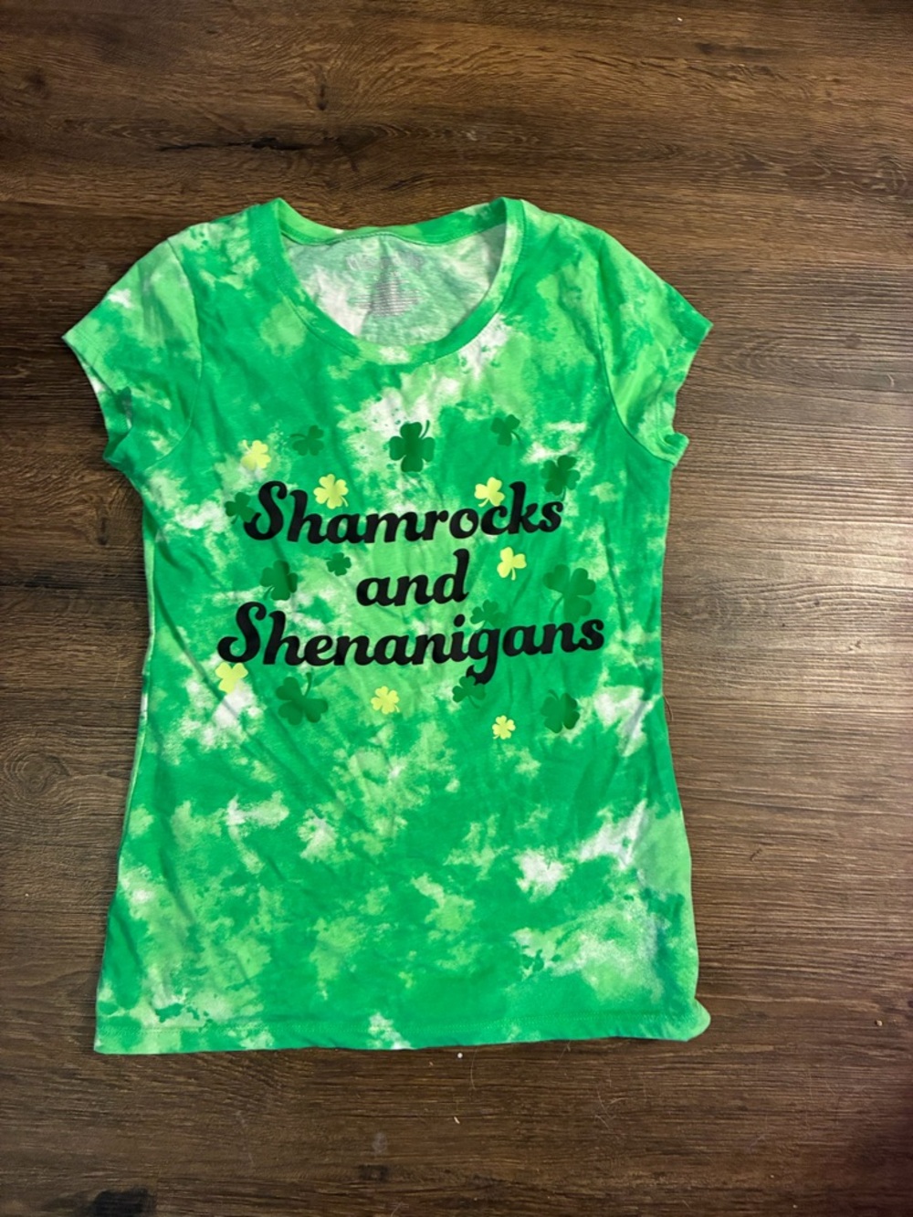 Wound Up Green Tie-Dye Tee with White Accents